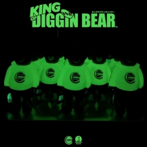 King-of-Diggin’-Bear-glow-