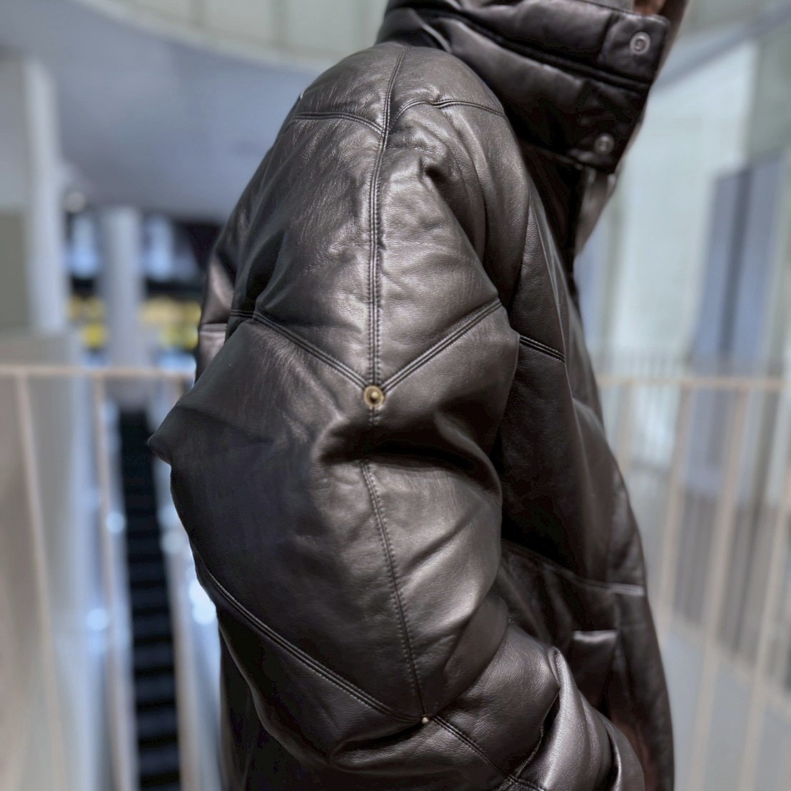 FIRST DOWN PU LEATHER V-DOWN JACKET
