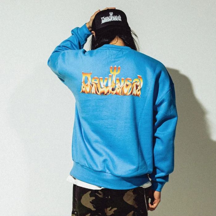 Deviluse FLAME LOGO CREWNECK